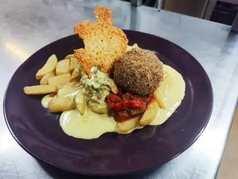 Besök Paris, Barcelona & Friends