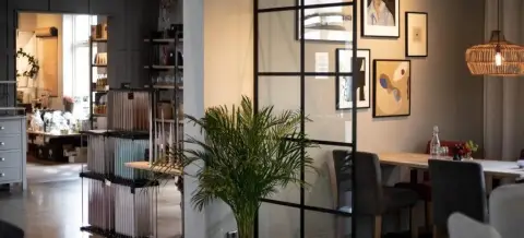 Besök Restaurang Perrongen